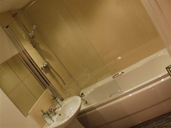 Glasgow Central Clock Tower Boutique Suites And Bistro Bagian luar foto